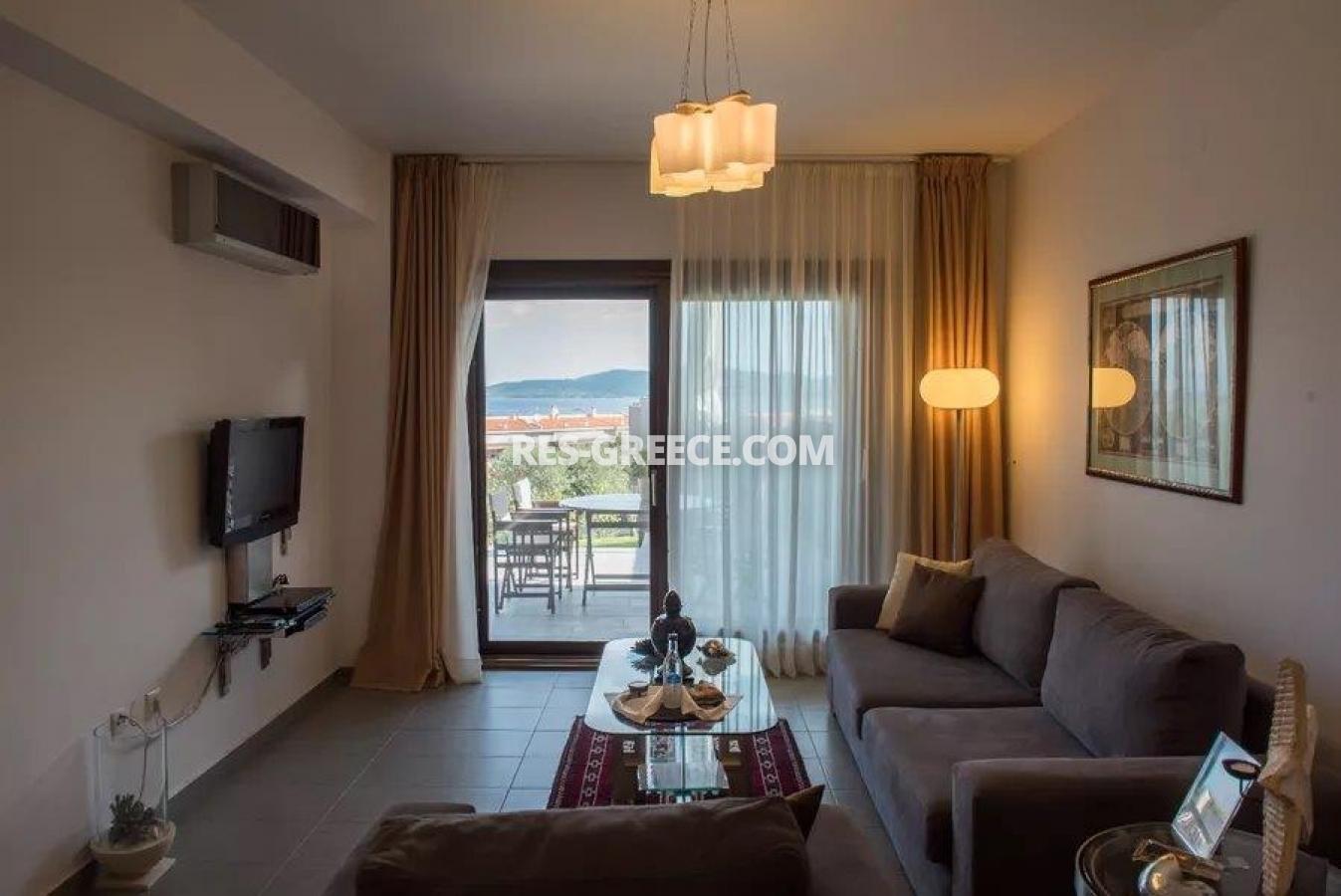 POSIDONAS Athos, Halkidiki-Athos, Greece - beachfront fully furnished 3 bedrooms apartment - Photo 25