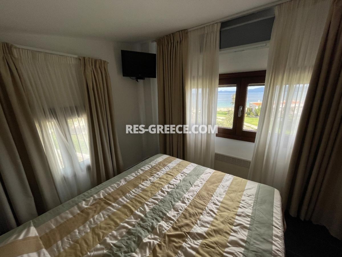 POSIDONAS Athos, Halkidiki-Athos, Greece - beachfront fully furnished 3 bedrooms apartment - Photo 29