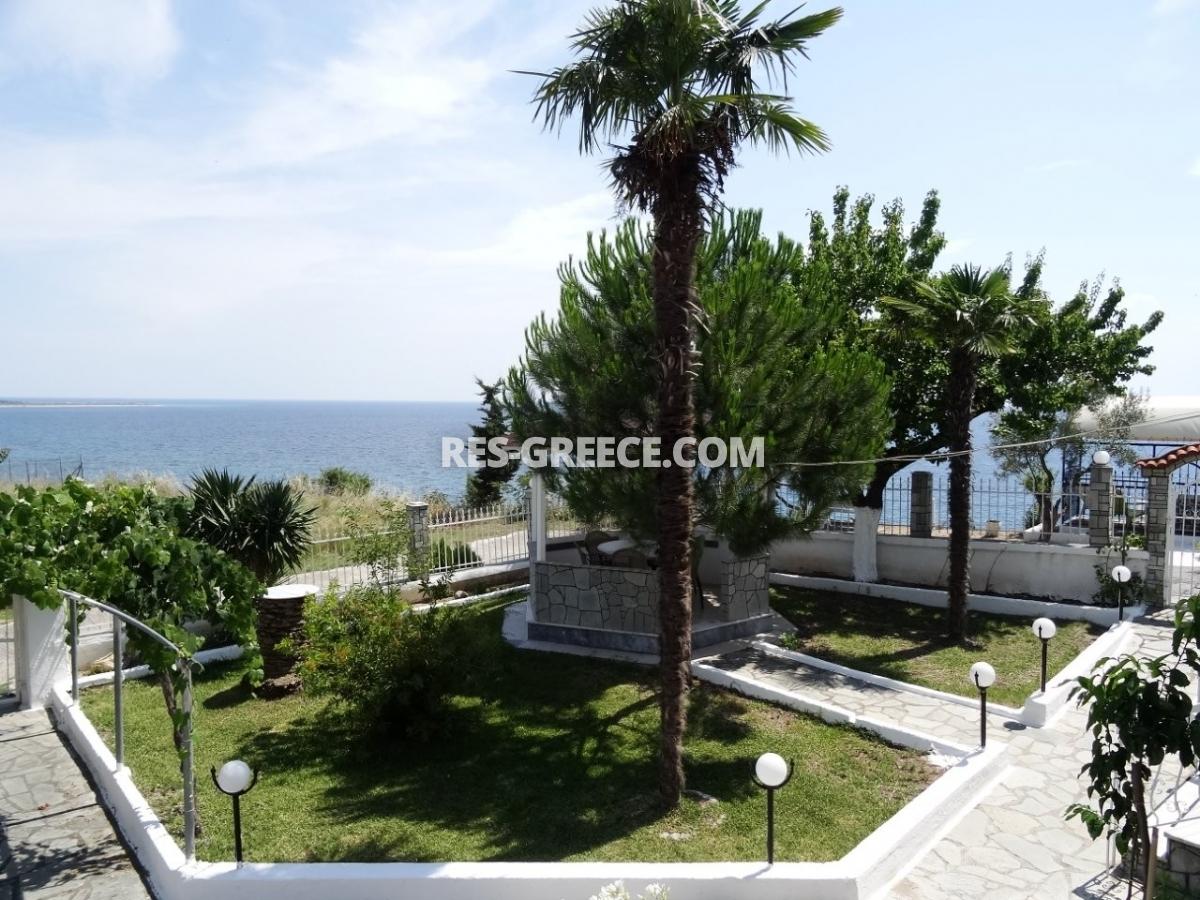 Perseas 1, Halkidiki-Kassandra, Greece - A traditional villa with a guest house on the first sea line - Photo 21