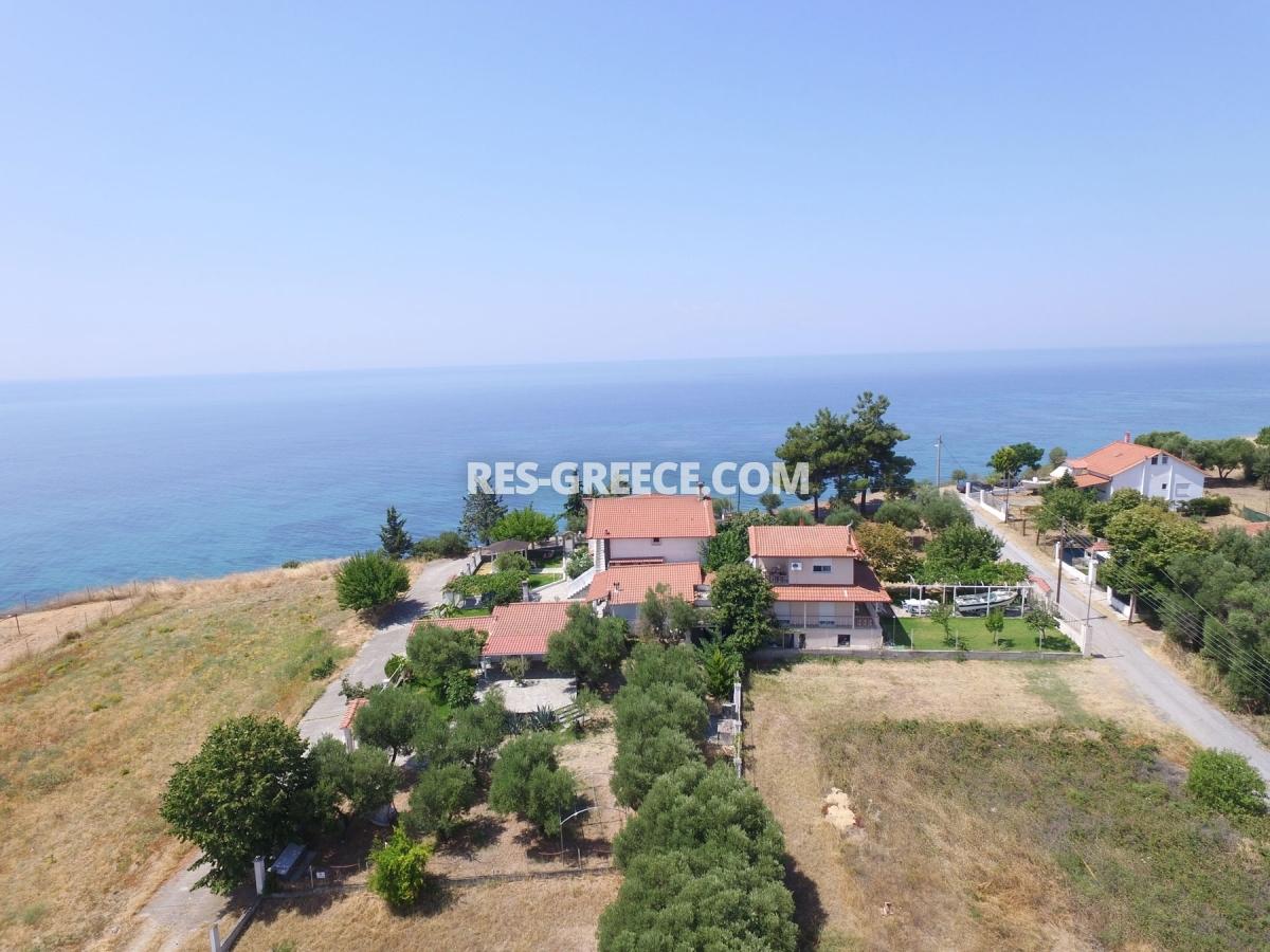 Perseas 2, Nea Kallikratia, Greece - A cozy renovated bungalow with gated plot of 560m2 in just 70m from the sea, Photo 3