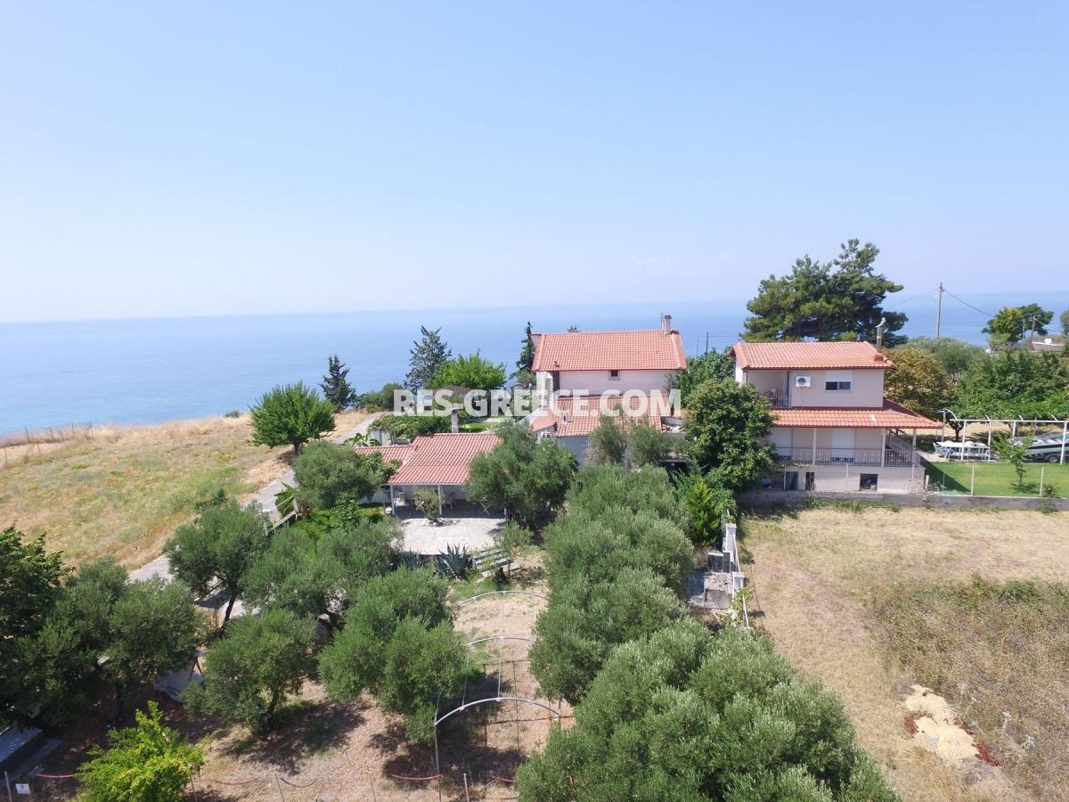 Perseas 2, Nea Kallikratia, Greece - A cozy renovated bungalow with gated plot of 560m2 in just 70m from the sea, Photo 2